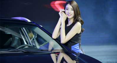 最美、最會(huì)擺pose的車展車模，原來是她！