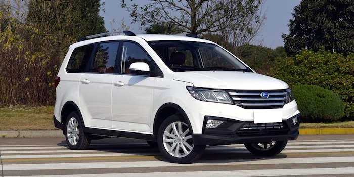 這倆車還能跑山？ 昌河M70對比寶駿730
