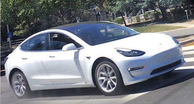 特斯拉Model3白色版諜照曝光 7月上市