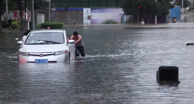 今年最大暴雨將至，車主如何避免開車被水淹？