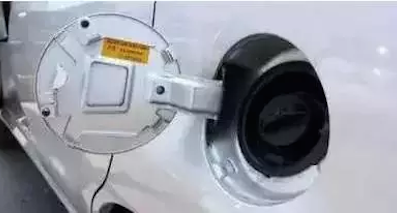 你絕對(duì)不知道 汽車油箱為什么要有左右之分