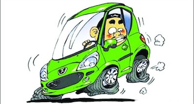 行駛中的車爆胎威力有多大你知道嗎？