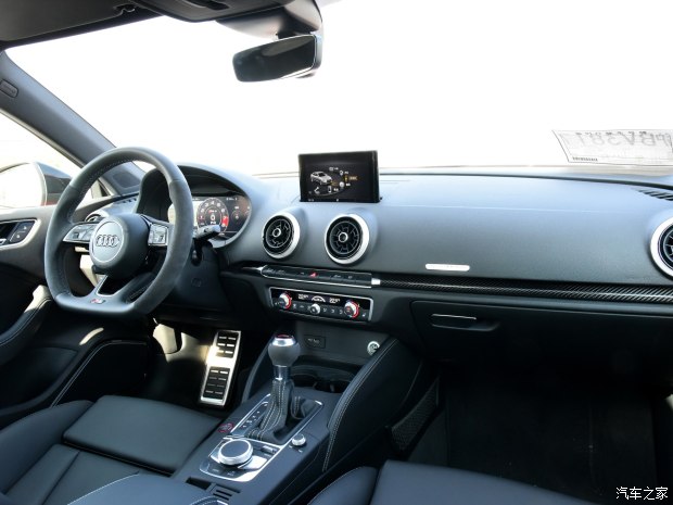 Audi Sport 奧迪RS 3 2017款 RS 3 2.5T Limousine
