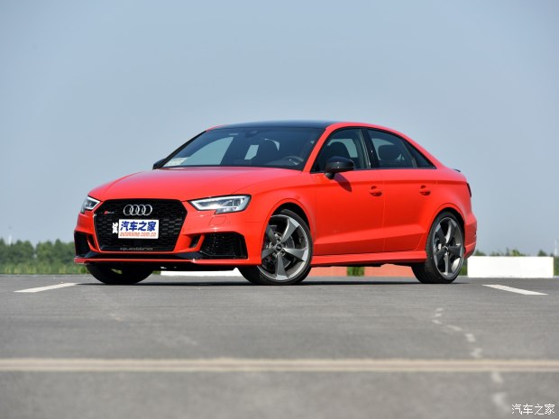 Audi Sport 奧迪RS 3 2017款 RS 3 2.5T Limousine