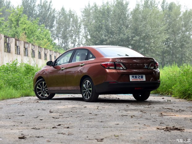 東風(fēng)啟辰 啟辰D60 2017款 1.6L CVT智聯(lián)豪華版