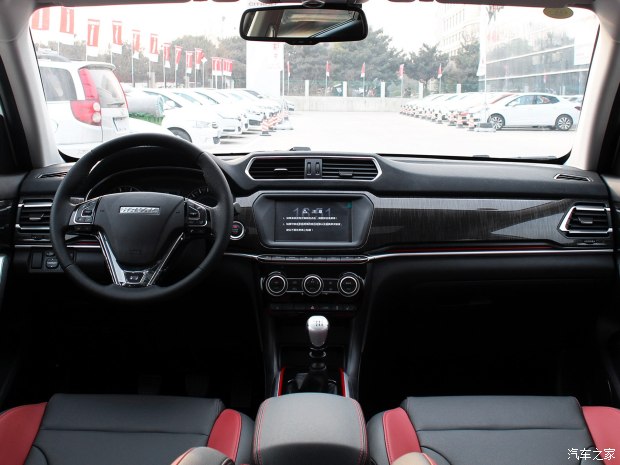 長城汽車 哈弗H2 2017款 藍(lán)標(biāo) 1.5T 手動四驅(qū)尊貴型