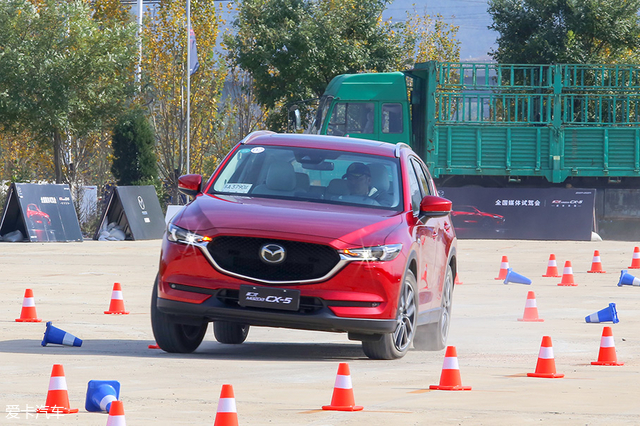顏值只是加分項(xiàng) 試駕馬自達(dá)CX-5 2.5L