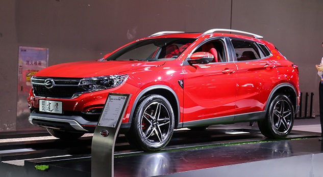 顏值達(dá)標(biāo)的跨界SUV 廣州車展實(shí)拍陸風(fēng)逍遙