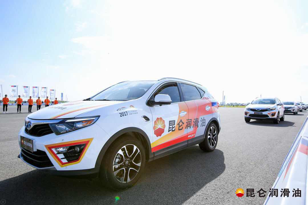 15位“民間車王”繼續(xù)參賽 爭奪收官之戰(zhàn)桂冠