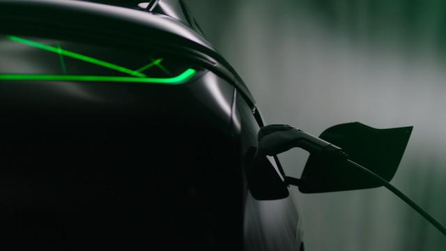 智能新體驗 拜騰將推純電動中型SUV 