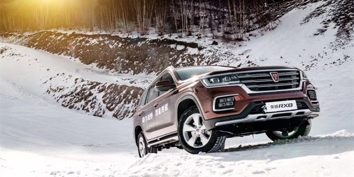 榮威豪華7座SUV RX8 成功挑戰(zhàn)冬奧會(huì)最難賽道