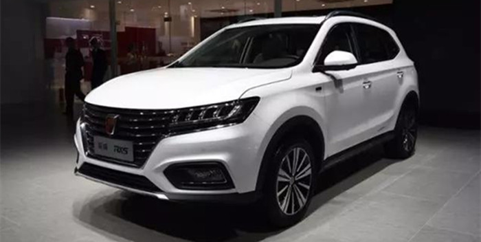 車聯(lián)網(wǎng)和大屏幕更配哦 這四款車必看