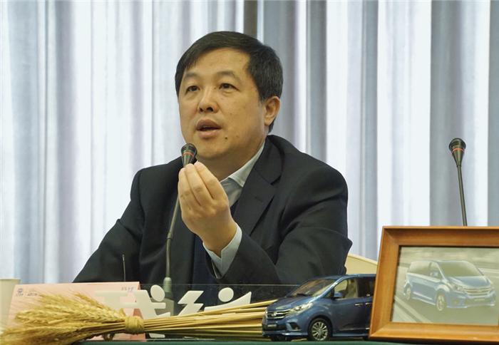 上汽,藍(lán)青松