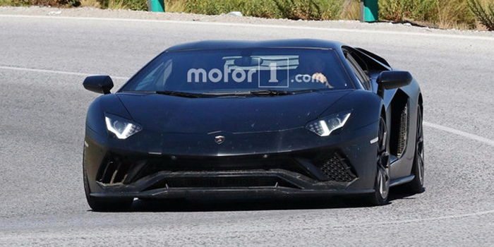 蘭博基尼Aventador SVJ 內(nèi)飾諜照曝光