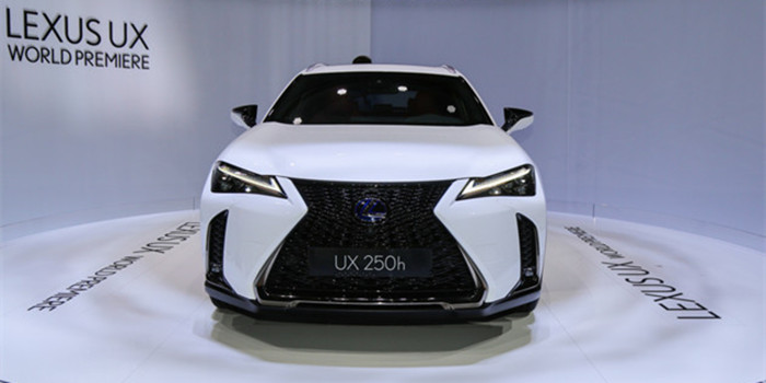 TNGA架構(gòu)打造 雷克薩斯UX正式亮相日內(nèi)瓦車展