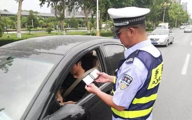 這些交通違法行為都是按扣12分處理