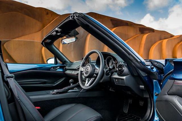 馬自達(dá)MX-5 RF Sport Black特別版 限量300臺(tái)