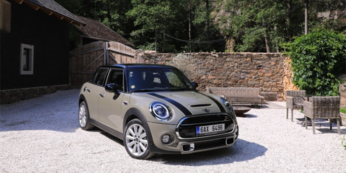 MINI Cooper S 5門版