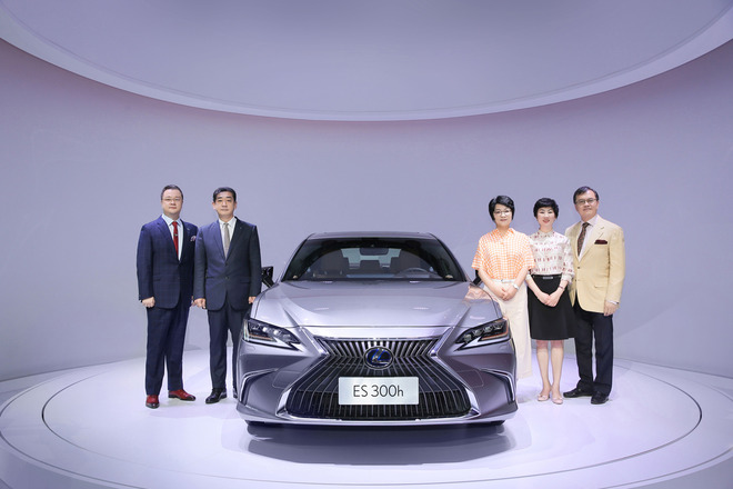 全新雷克薩斯ES亮相深港澳車展 完成西南區(qū)首秀