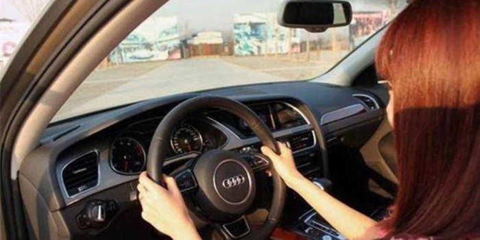 新手開車要開多少公里才能成為老司機(jī)？
