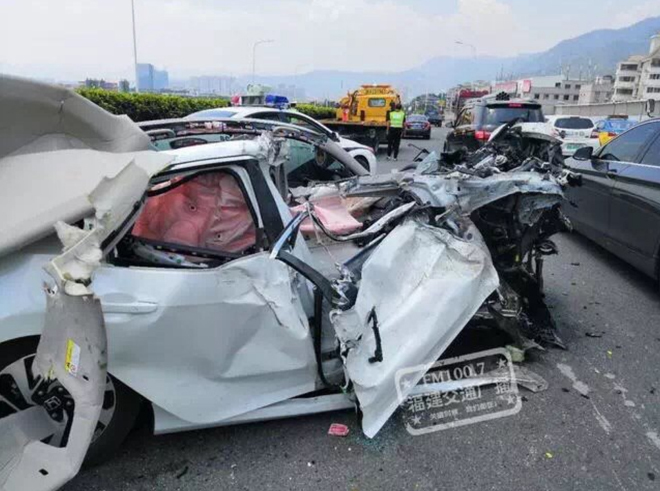 思域，新車碰撞測試,汽車ABC柱