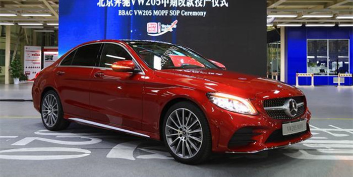 搭載1.5T輕混系統(tǒng) 奔馳新一代長軸距C級下線