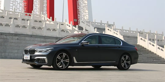 試駕寶馬750Li 實(shí)用至上的豪華期間轎車