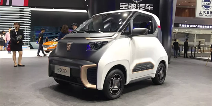 補(bǔ)貼后4.98萬元起售 寶駿E200亮相廣州車展