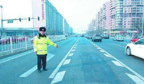 遇上這種車道別亂開 開錯兩次重考駕照