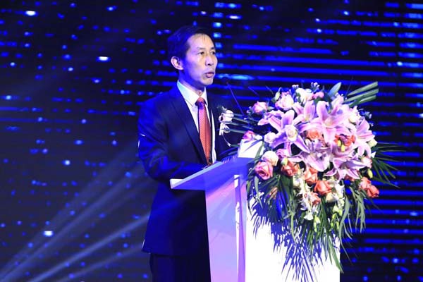 上汽紅巖2019年?duì)I銷商務(wù)年會(huì)在博鰲隆重舉行