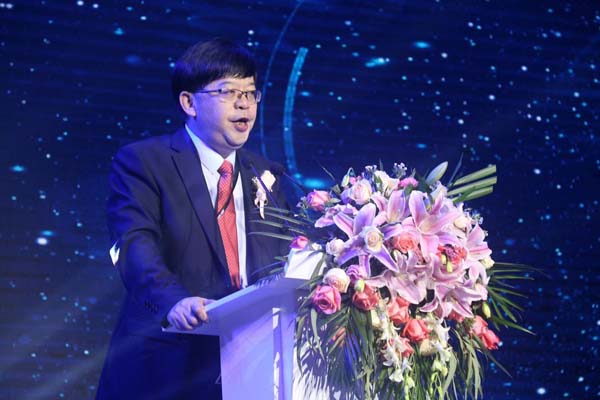 上汽紅巖2019年?duì)I銷商務(wù)年會(huì)在博鰲隆重舉行