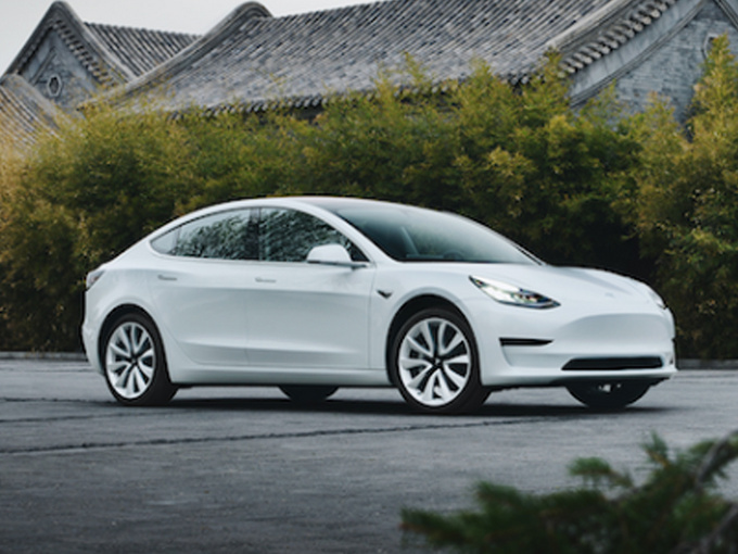 特斯拉Model 3國內(nèi)上市 官方售價(jià)43.3萬元