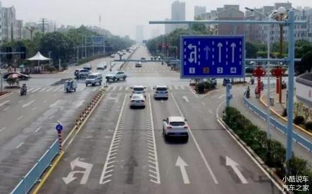 鋸齒車道應(yīng)該怎么走 交警說完后發(fā)現(xiàn)非常簡單