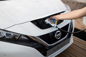 全球電動汽車熱潮下 為什么最落后的會是英國？