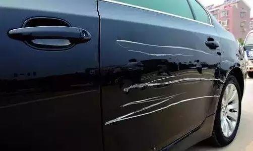 車身滿是劃痕 為啥老司機(jī)不修 這樣才是聰明人