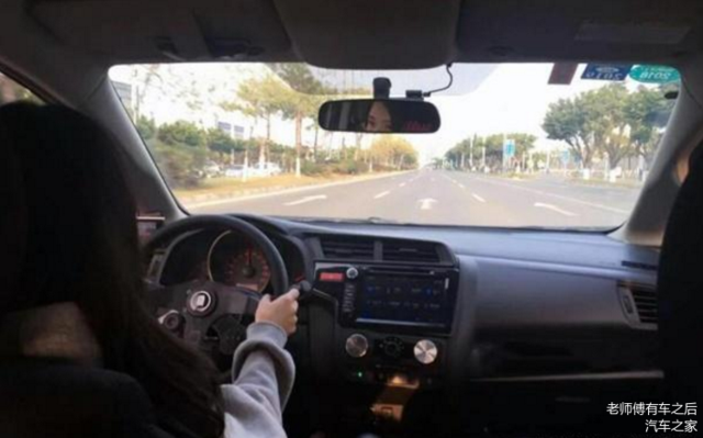 新手過減速帶喜歡剎車 老司機的技巧舒服不傷車