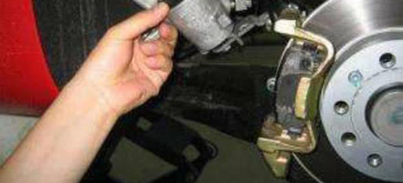 剎車油多久更換一次？不換會對剎車造成影響嗎？