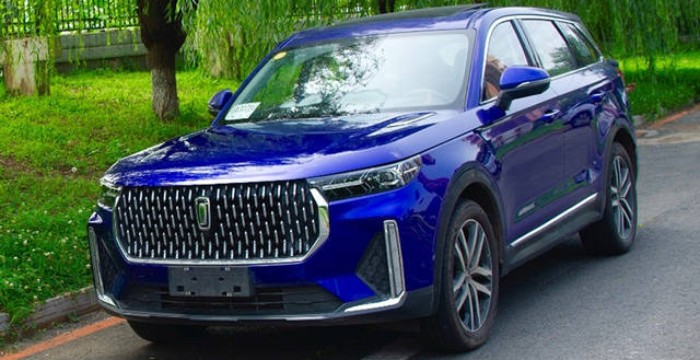 “撞臉”奧迪Q8 奔騰T99實(shí)車圖曝光