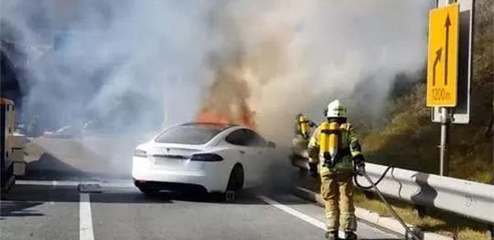 頻繁發(fā)生自燃事件 新能源車安全性再生質(zhì)疑