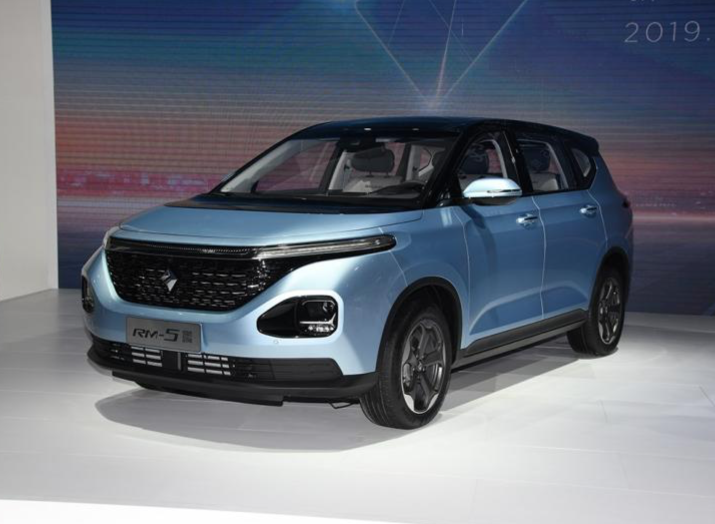 跨界車型新寶駿RM-5正式上市 售價8.68萬元起