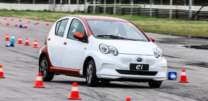 純電動買菜車下賽道？比亞迪e1就秀了一把