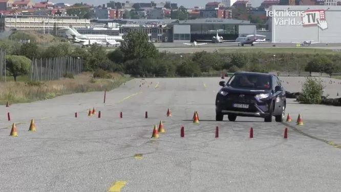 外媒測全新豐田RAV4 差點翻車不推薦購買