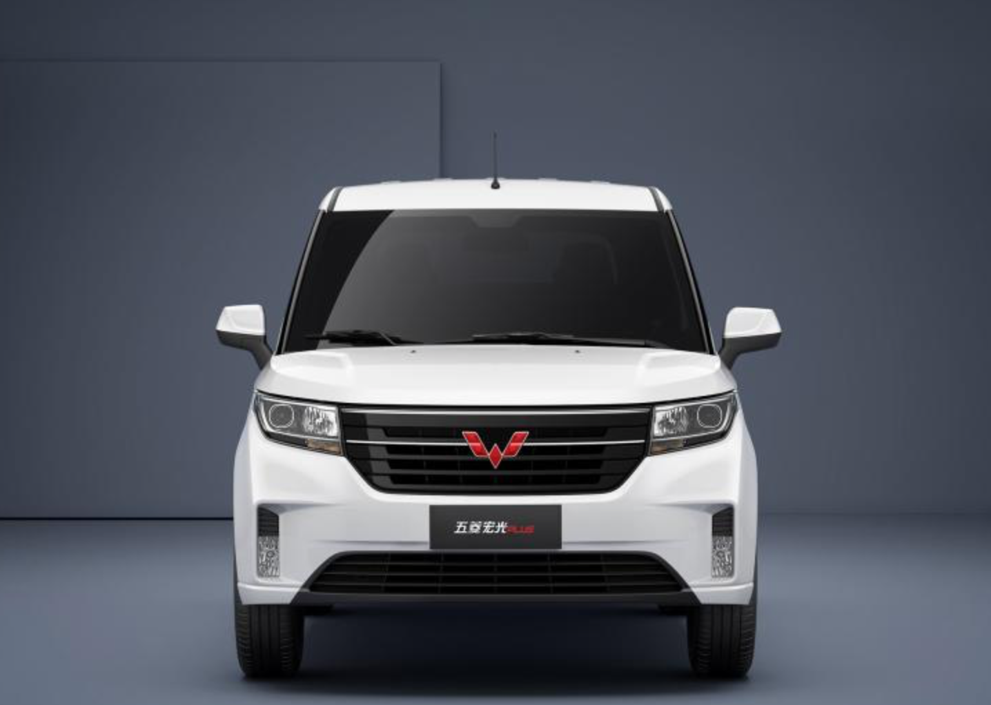 五菱宏光PLUS官圖曝光 新車預計10月上市