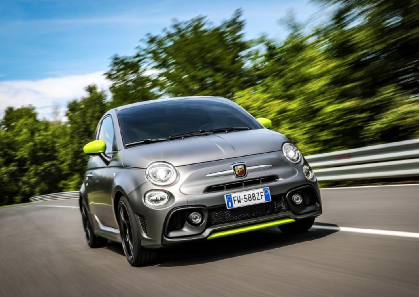 百公里加速7.3秒 新Abarth 595 Pista官圖曝光