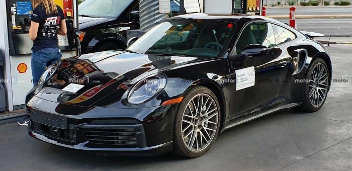 搭載3.8T六缸發(fā)動機 新911 Turbo諜照曝光