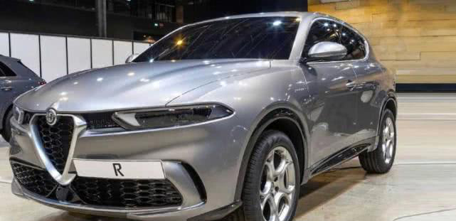 定位緊湊級SUV 阿爾法·羅密歐Tonale諜照曝光