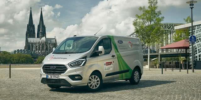 福特測(cè)試地理圍等技術(shù) 讓車(chē)輛自動(dòng)轉(zhuǎn)換駕駛模式