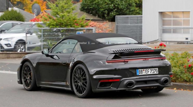 超過650馬力 新911 Turbo敞篷版諜照