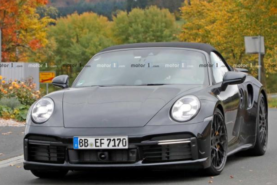 超過650馬力 新911 Turbo敞篷版諜照