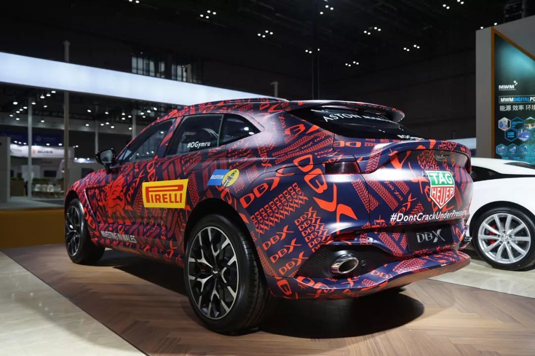 2019進(jìn)博會：阿斯頓·馬丁首款SUV車型DBX亮相